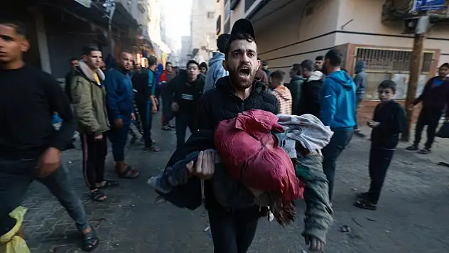 İsrail'in bir eve düzenlediği saldırıda 11 sivil öldü