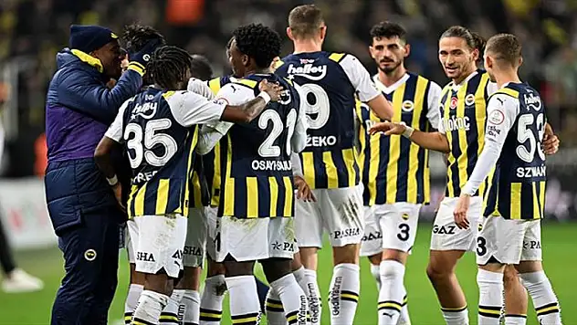 Fenerbahçe, Sivasspor'u 4 golle geçti!