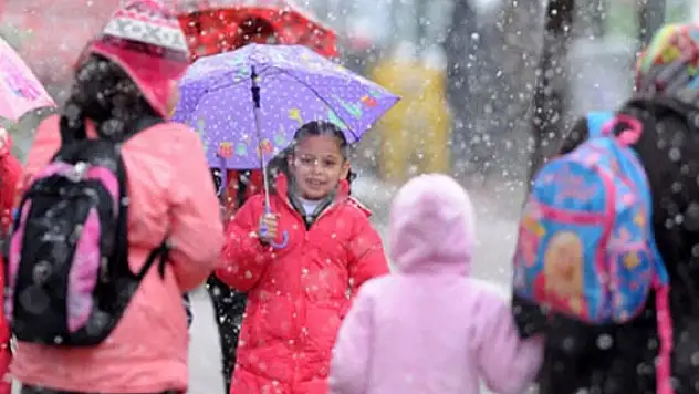 O ilçede eğitime bir gün ara verildi