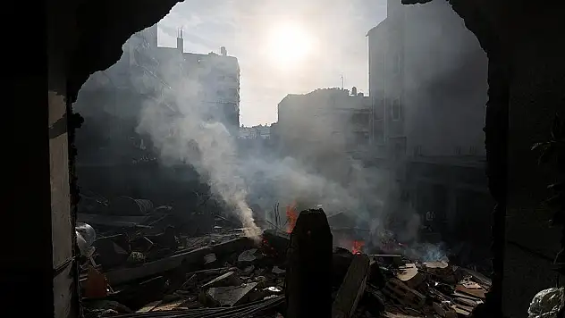 İsrail Gazze'nin güneyine saldırdı: 10 kişi hayatını kaybetti