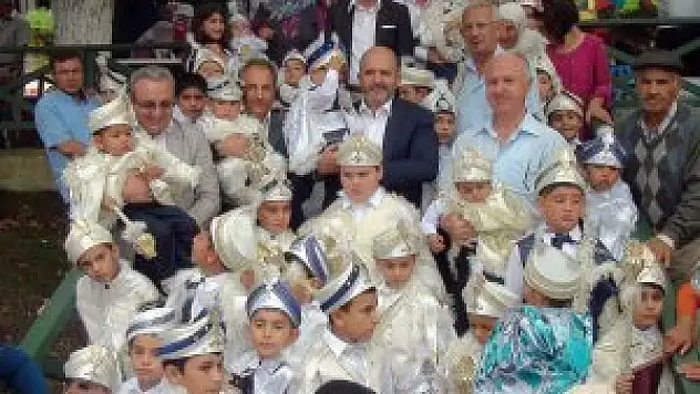 Akşehir'de 12. Geleneksel Sünnet Şöleni yapıldı