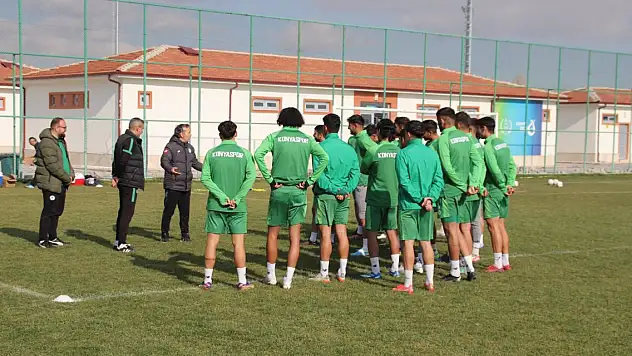 1922 Konyaspor'da Mehmet Hoca ilk peşinde