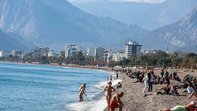 Antalya'da Aralık ayında deniz keyfi