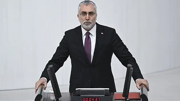 Işıkhan: 'Asgari ücretin herkesin mutabık kaldığı bir ücret seviyesi olmasını ümit ediyoruz'