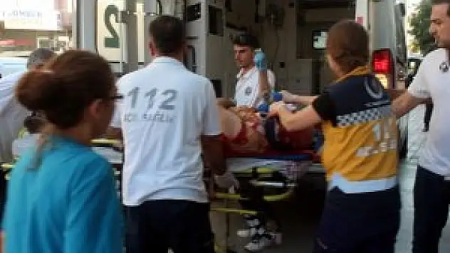 Otomobile çarpan motosiklet sürücüsü öldü