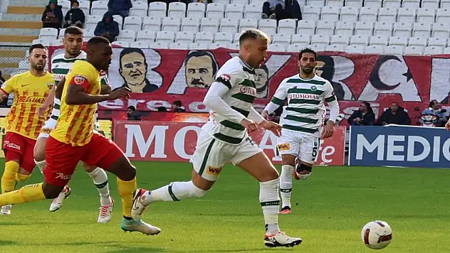 Konyaspor rakibini tuzağa düşürdü