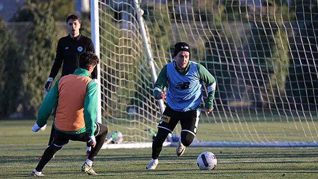 Konyaspor çift dikiş çalışıyor!