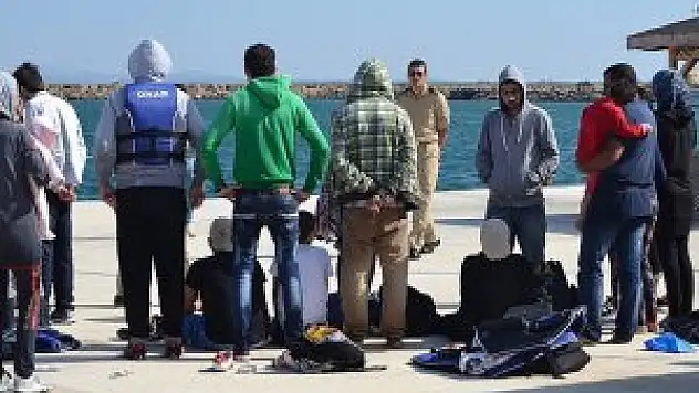 Yunanistan'a geçmeye çalışırken mahsur kaldılar