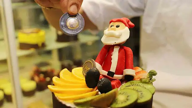 Pastadan çikolata değil, gram altın çıktı!