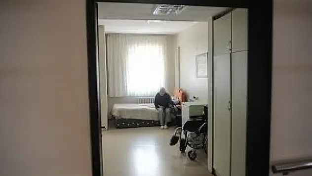 Yaşlılar için sağlık bakım tesisleri açılacak