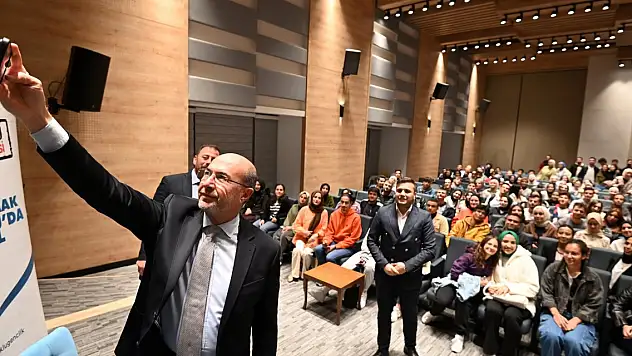 Selçuklu Gençlik Meclisi gençlerin gözdesi oldu