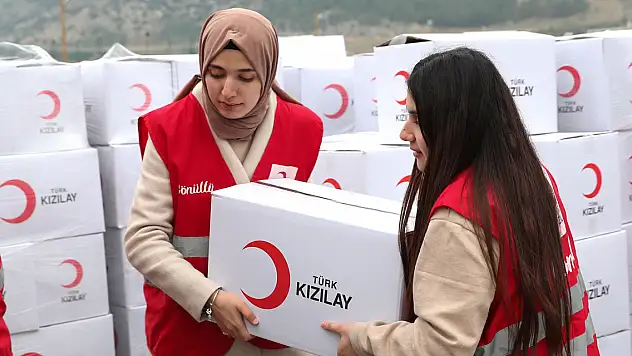 Kızılay'dan 1.2 milyon depremzedeye kış yardımı