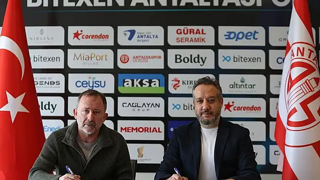 Antalyaspor, teknik direktör Sergen Yalçın ile sözleşme imzaladı