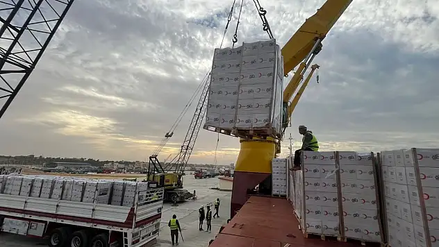 Türk Kızılay'ın 2'nci yardım gemisi Gazze'ye ulaştı