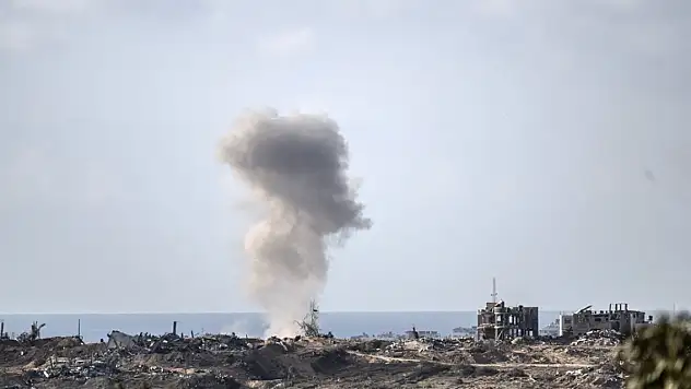 Yıkım ve felaketin derinleştiği Gazze 90 gündür saldırı altında