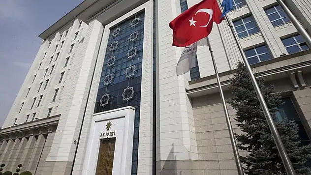 AK Parti'nin DSP ve BBP ile görüşmeleri sürüyor