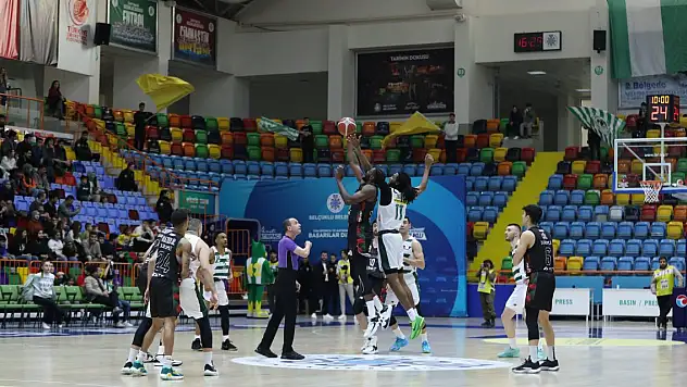 Konyaspor zirveden uzaklaşıyor!