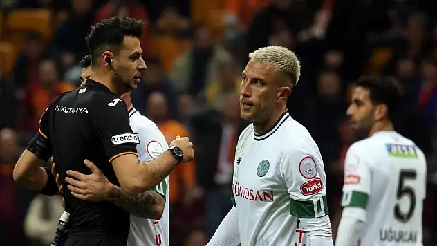Konyaspor'da Calvo gördüğü kart tartışılıyor!