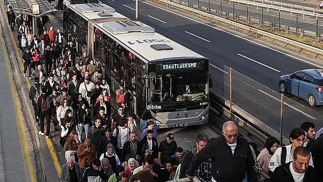 Son Dakika! İstanbul'da toplu ulaşıma zam