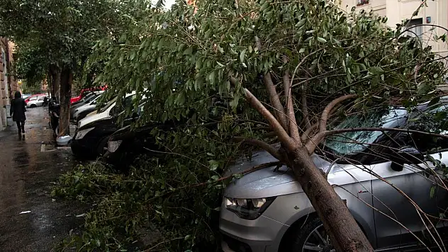 İtalya'nın 8 bölgesinde aşırı hava koşulları nedeniyle 'sarı' uyarı verildi