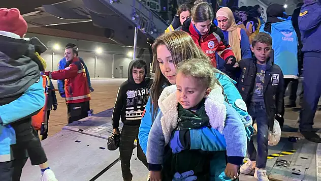 Gazzeli 85 hasta ve yaralı daha Türkiye'ye getirildi