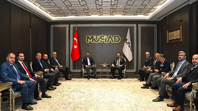 Murat Kurum MÜSİAD'ı ziyaret etti