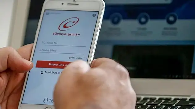 E-Devlet çöktü mü?