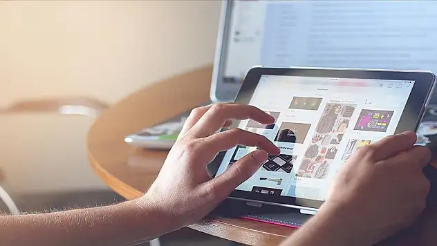 İnternet kullanan her 10 kişiden 4'ü internet reklamlarından etkileniyor