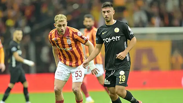 Galatasaray: 2 - Ümraniyespor: 1 (İlk yarı sonucu)