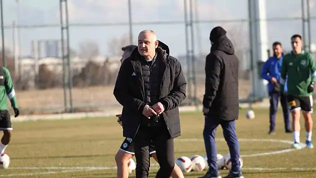 Konyaspor'da Omerovic'in teknik ekibi tanıtıldı