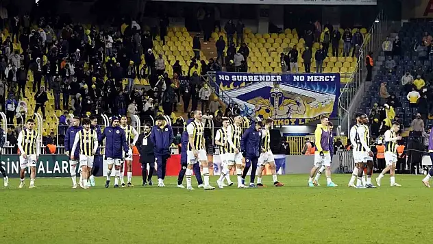 Fenerbahçe evinde 3. kez puan kaybetti