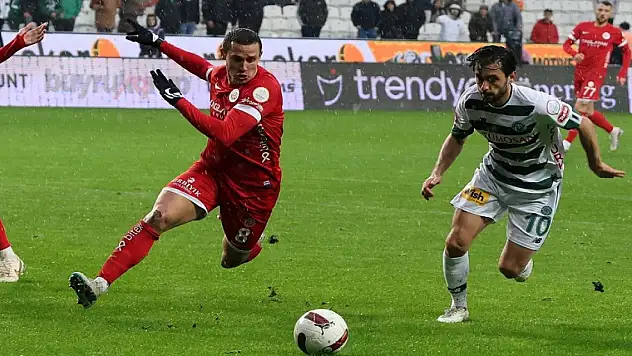 Konyaspor'da Yunus Mallı sürprizi!