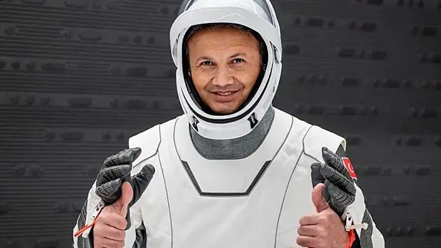 İlk Türk astronot Gezeravcı deney çalışmalarını sürdürüyor
