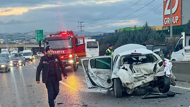 4 araç kazaya karıştı: 1 ölü