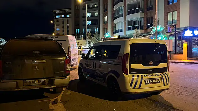 Kafedeki tartışmada tabanca ile bacağından vuruldu