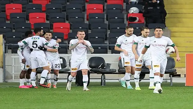 Konyaspor'da Sokol fırsatı kaçırdı!