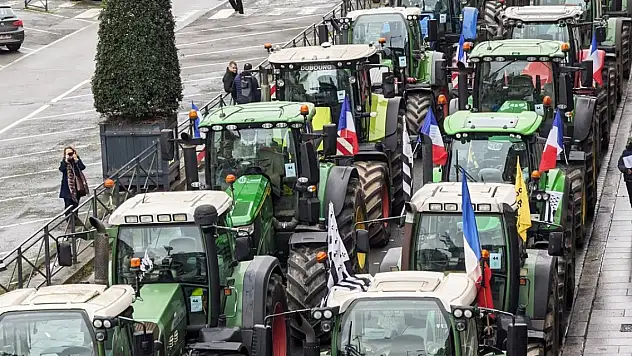 Çiftçiler isyan başlattı