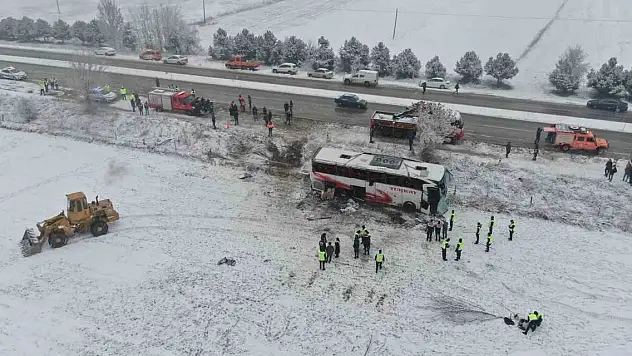 Kastamonu'da 6 kişiye mezar olan otobüs havadan görüntülendi