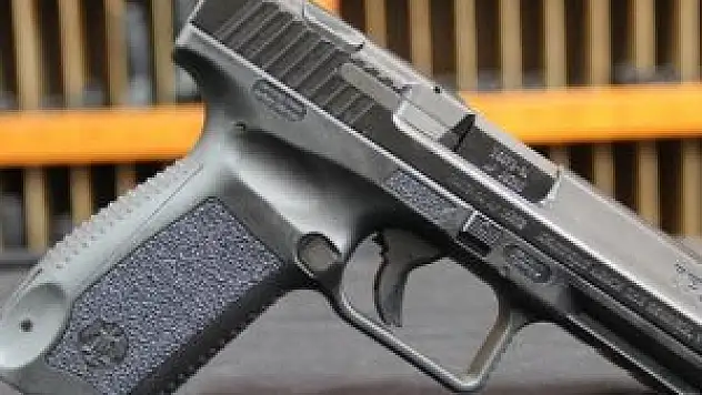 Bunalıma girdi, tabancayla intihar etti