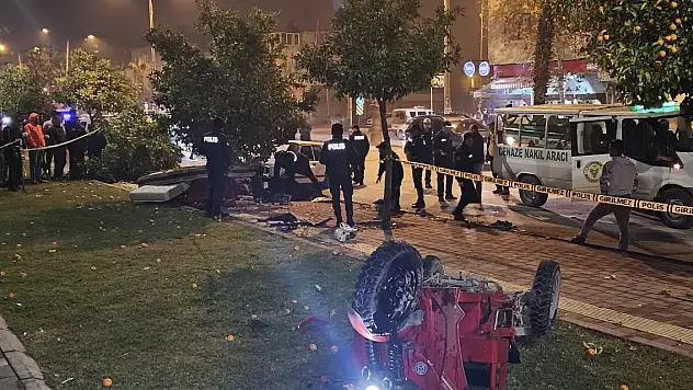 Otomobil ile elektrikli bisiklet çarpıştı: 1 ölü, 3 yaralı