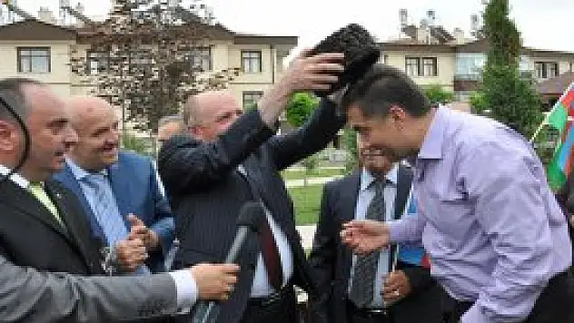 'Biz Bir Millet İki Devletiz'