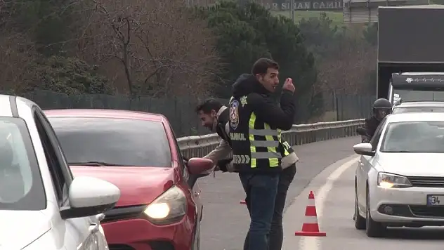 Emniyet şeridi ihlali yapan sürücüye ceza