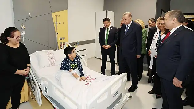Erdoğan'dan tedavi gören çocuklara ziyaret