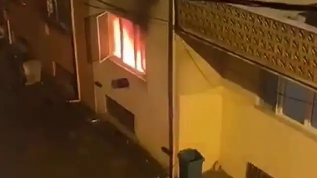 Eşiyle tartıştı, evi ateşe verdi