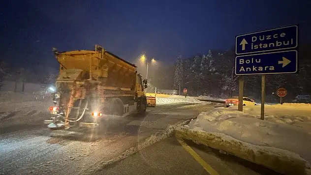 Bolu Dağı'nda kar yağışı etkisini sürdürüyor