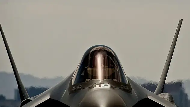 Çekya, ABD'den 24 adet F-35 satın almak için anlaşma imzaladı