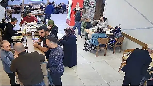 Yediği döneri beğenmeyip hesap ödemeyen Yusufeli kaymakamının görev yeri değişti