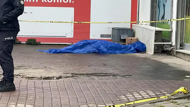 8. kattan düşen 35 yaşındaki kadın hayatını kaybetti