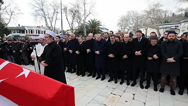 Yazar Alev Alatlı son yolculuğuna uğurlandı