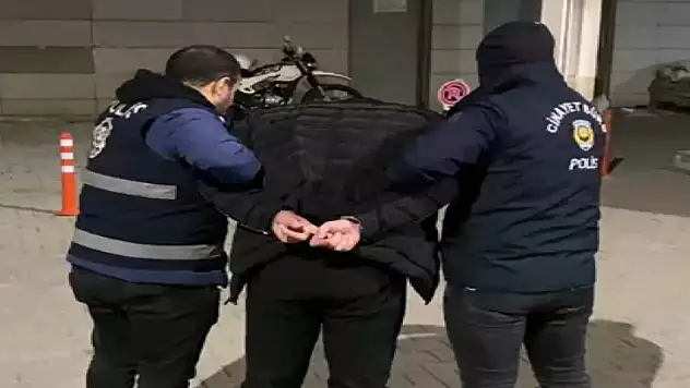 12 yıl hapisle aranan firari saklandığı evde yakalandı